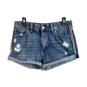 JBD, JUST BLACK DENIM SHORTS. DISTRESSED WITH SIDE STRIPES. SIZE L